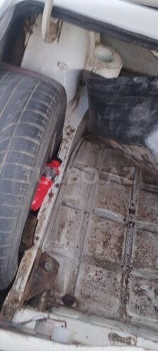 LADA (VAZ) 2107 2001, 28,990 km - 1.6 l - Quba