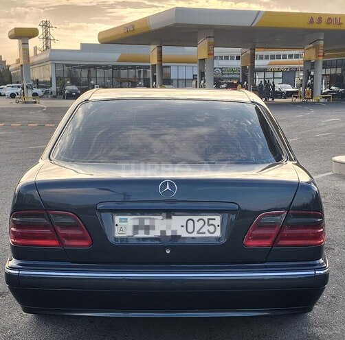Mercedes E 270 2001, 555,000 km - 2.7 л - Xırdalan