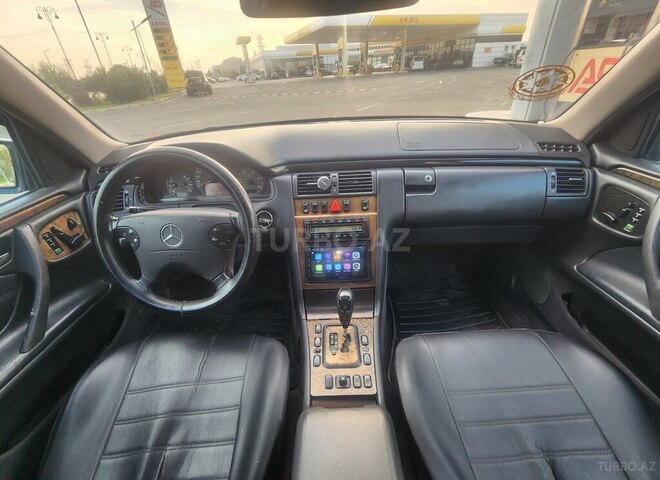 Mercedes E 270 2001, 555,000 km - 2.7 л - Xırdalan