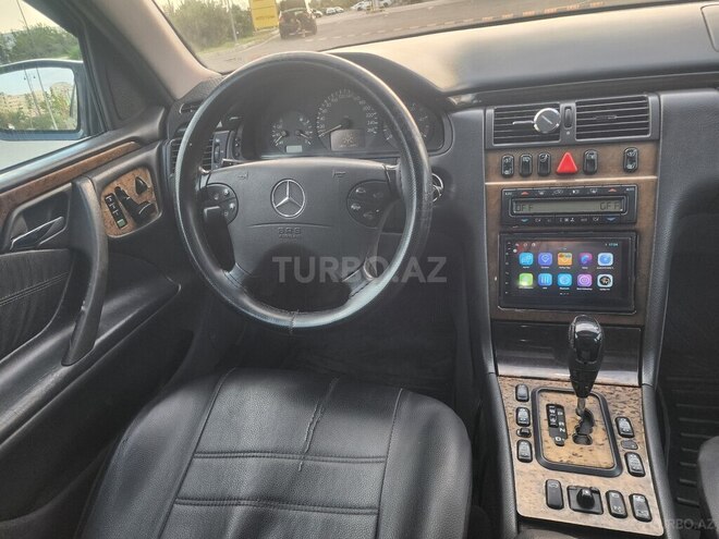 Mercedes E 270 2001, 555,000 km - 2.7 л - Xırdalan