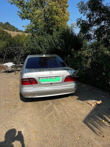 Mercedes E 320 2000, 420,000 km - 3.2 l - Bakı