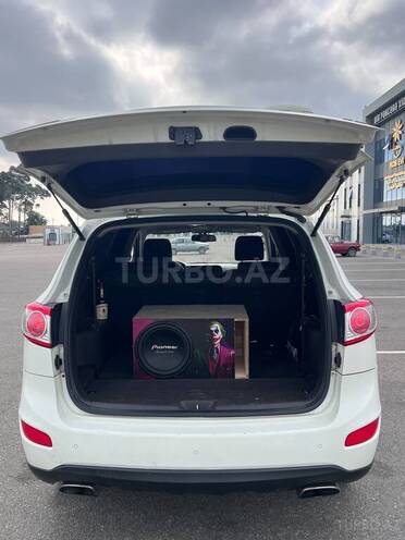 Hyundai Santa Fe 2009, 285,000 km - 2.0 l - Quba