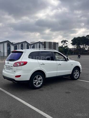 Hyundai Santa Fe 2009, 285,000 km - 2.0 l - Quba