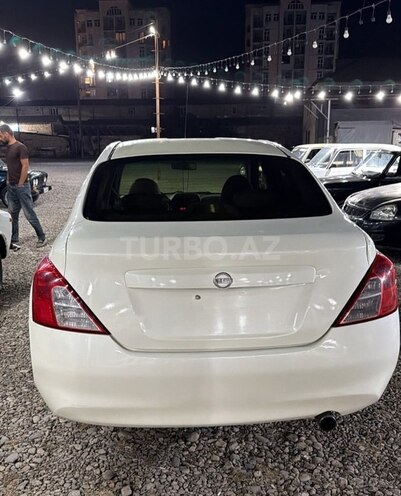 Nissan Sunny 2014, 200,000 km - 1.5 l - Masallı