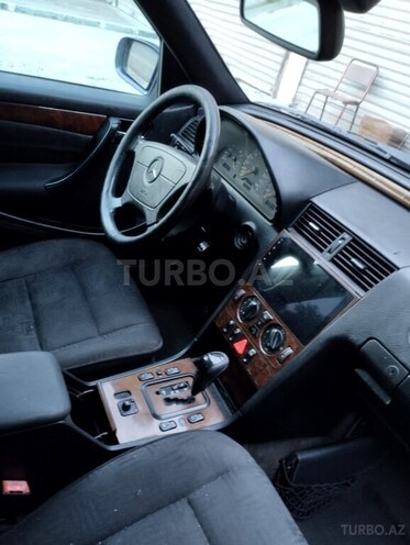 Mercedes C 180 1999, 366,000 km - 1.8 l - Yevlax