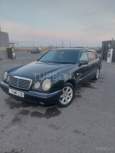 Mercedes E 230 1996, 334,000 km - 2.3 l - Bakı