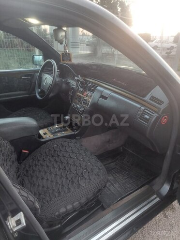 Mercedes E 230 1996, 334,000 km - 2.3 l - Bakı
