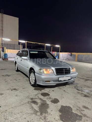 Mercedes C 220 2000, 452,369 km - 2.2 l - Bakı