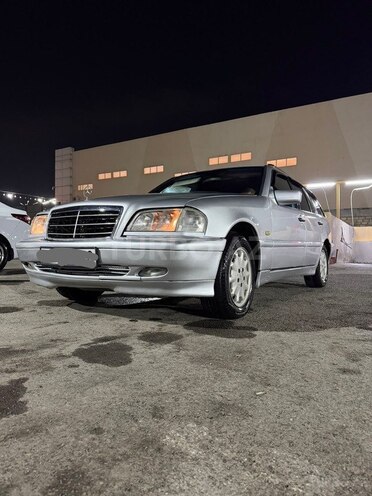 Mercedes C 220 2000, 452,369 km - 2.2 l - Bakı