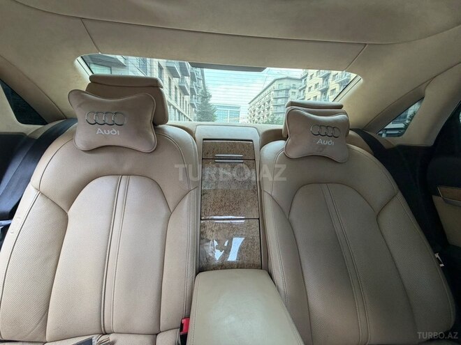 Audi A8 2011, 220,000 km - 4.2 l - Bakı