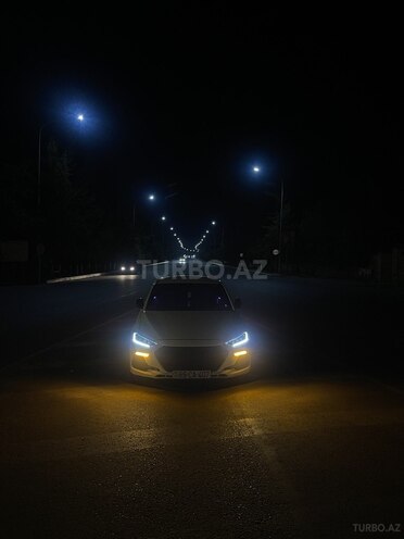 Hyundai Elantra 2017, 161,000 km - 1.6 l - Salyan