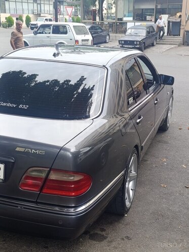 Mercedes E 200 1998, 450,000 km - 2.0 l - İsmayıllı