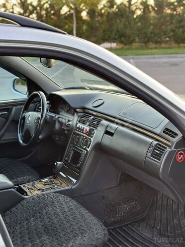 Mercedes E 220 2001, 960,000 km - 2.2 l - Bakı