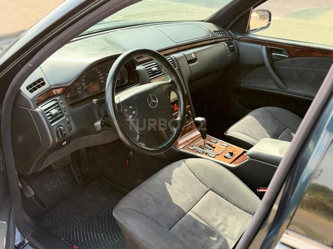 Mercedes E 240 1999, 350,000 km - 2.4 л - Bakı