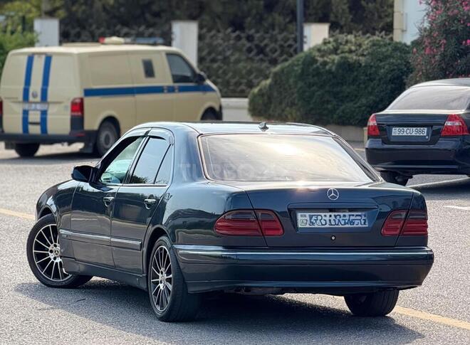 Mercedes E 240 1999, 350,000 km - 2.4 л - Bakı