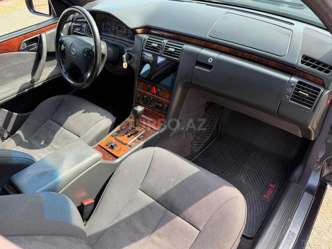 Mercedes E 240 1999, 350,000 km - 2.4 л - Bakı