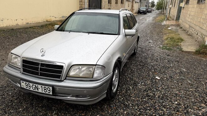 Mercedes C 220 2000, 234,000 km - 2.2 л - Gəncə