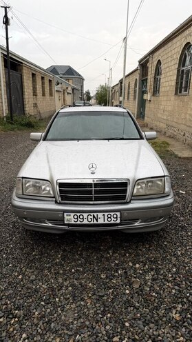 Mercedes C 220 2000, 234,000 km - 2.2 л - Gəncə