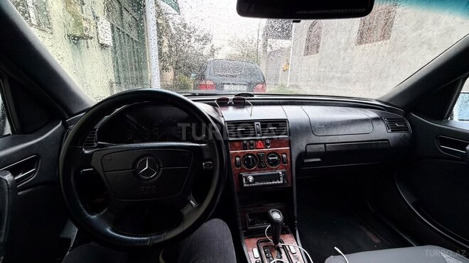 Mercedes C 220 2000, 234,000 km - 2.2 л - Gəncə