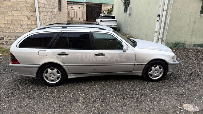 Mercedes C 220 2000, 234,000 km - 2.2 л - Gəncə