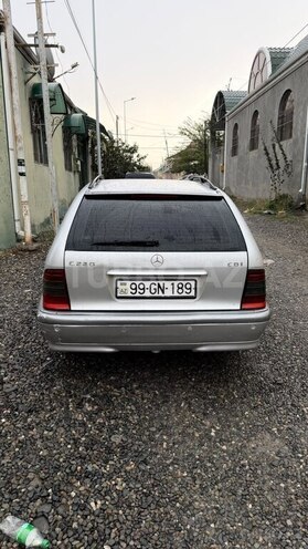 Mercedes C 220 2000, 234,000 km - 2.2 л - Gəncə