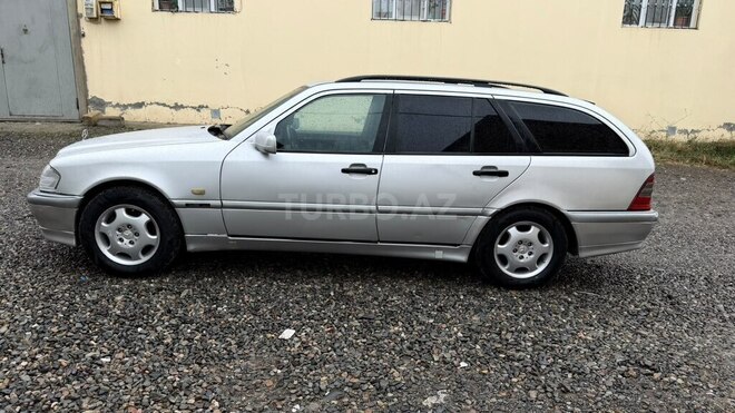 Mercedes C 220 2000, 234,000 km - 2.2 л - Gəncə
