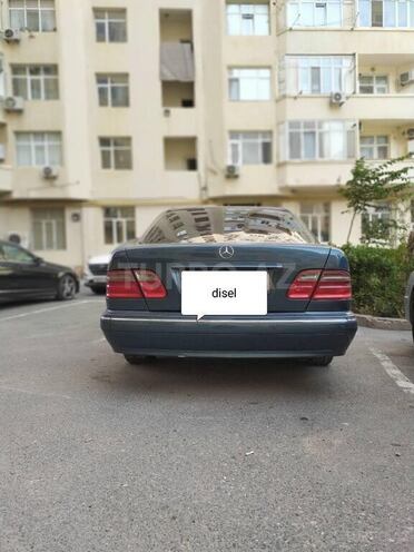 Mercedes E 220 1999, 330,000 km - 2.2 l - Bakı