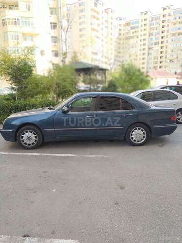Mercedes E 220 1999, 330,000 km - 2.2 l - Bakı