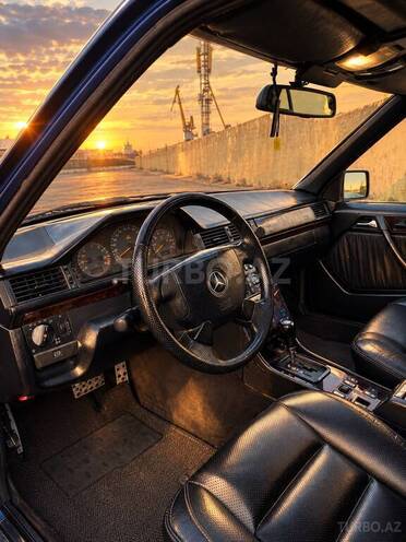 Mercedes E 280 1994, 300,000 km - 2.8 l - Bakı