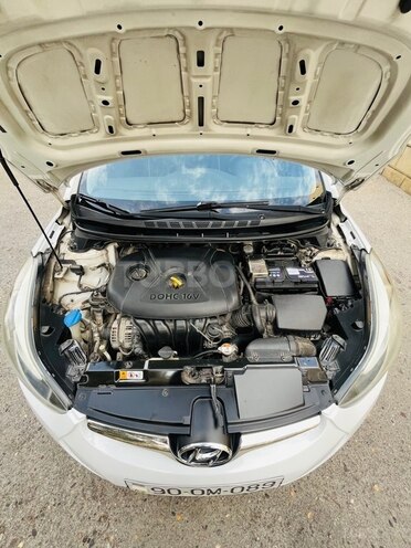 Hyundai Elantra 2015, 201,000 km - 1.8 l - Bakı