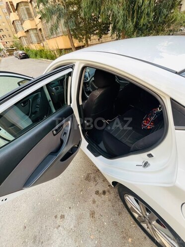 Hyundai Elantra 2015, 201,000 km - 1.8 l - Bakı