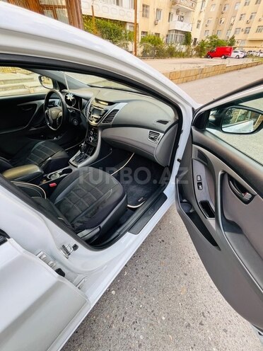 Hyundai Elantra 2015, 201,000 km - 1.8 l - Bakı