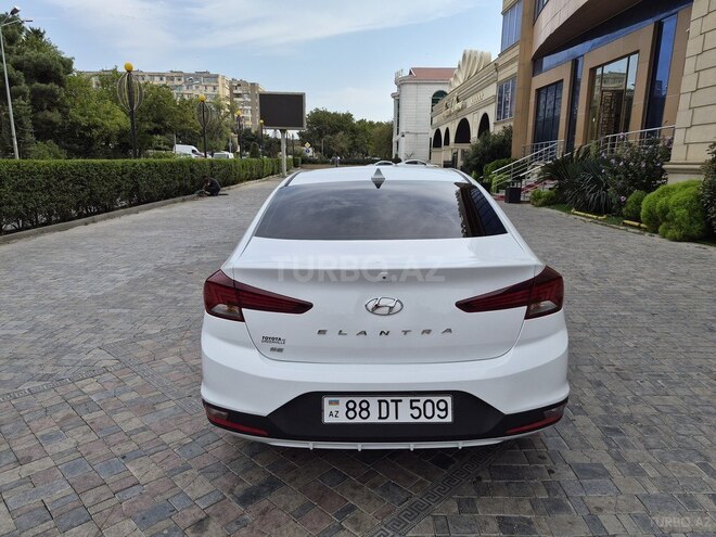 Hyundai Elantra 2019, 124,000 km - 2.0 l - Bakı