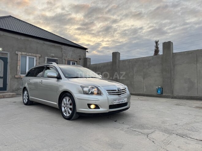 Toyota Avensis 2008, 348,000 km - 2.0 л - Quba