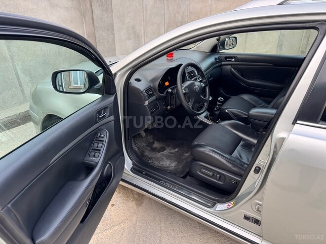 Toyota Avensis 2008, 348,000 km - 2.0 л - Quba