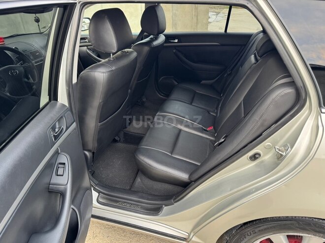 Toyota Avensis 2008, 348,000 km - 2.0 л - Quba