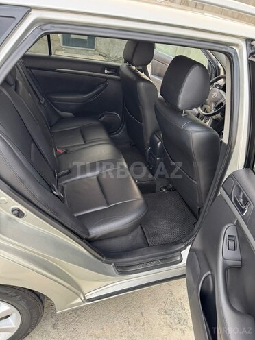 Toyota Avensis 2008, 348,000 km - 2.0 л - Quba
