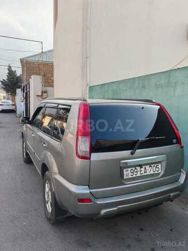Nissan X-Trail 2000, 270,800 km - 2.0 l - Bakı