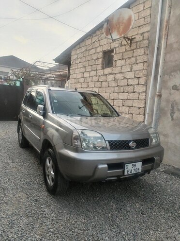 Nissan X-Trail 2000, 270,800 km - 2.0 l - Bakı