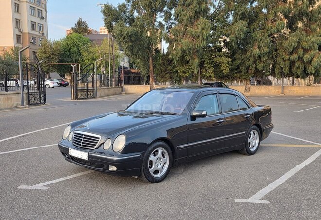Mercedes E 240 2001, 258,000 km - 2.4 l - Bakı