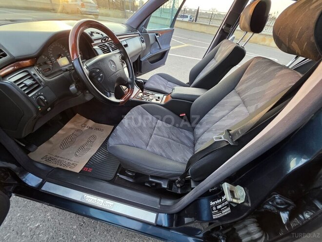 Mercedes E 240 2001, 258,000 km - 2.4 l - Bakı