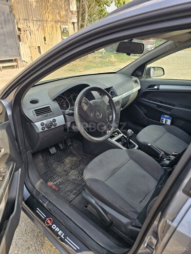 Opel Astra 2006, 300,000 km - 1.6 l - Bakı