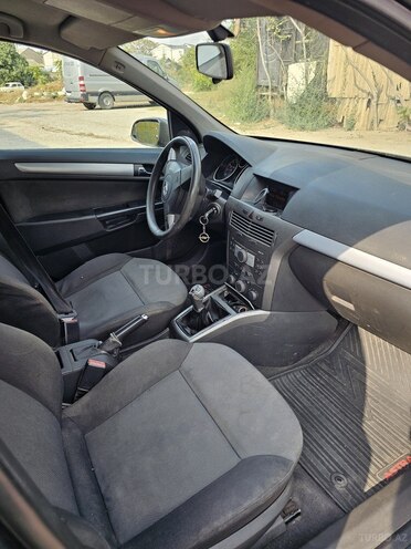 Opel Astra 2006, 300,000 km - 1.6 l - Bakı