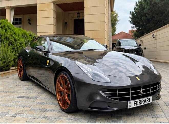 Ferrari  2013, 3,968 km - 6.3 l - Bakı