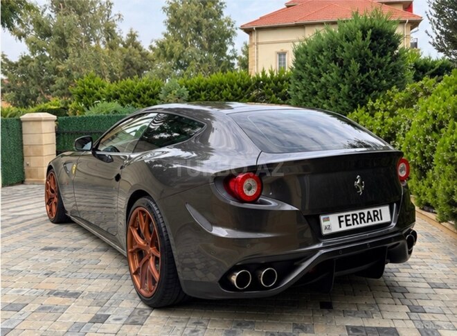 Ferrari  2013, 3,968 km - 6.3 l - Bakı