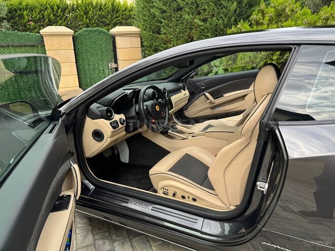 Ferrari  2013, 3,968 km - 6.3 l - Bakı