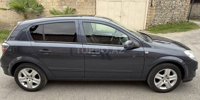 Opel Astra 2009, 217,000 km - 1.4 l - Göyçay