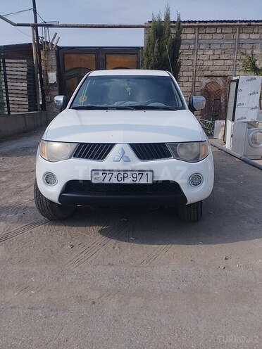 Mitsubishi L200 2005, 323,358 km - 2.5 l - Bakı