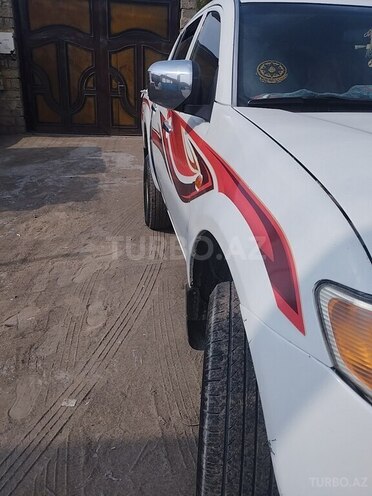 Mitsubishi L200 2005, 323,358 km - 2.5 l - Bakı