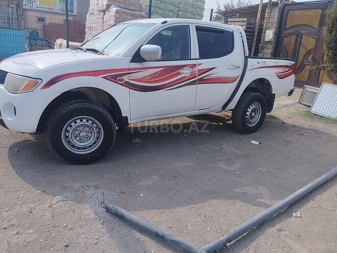 Mitsubishi L200 2005, 323,358 km - 2.5 l - Bakı
